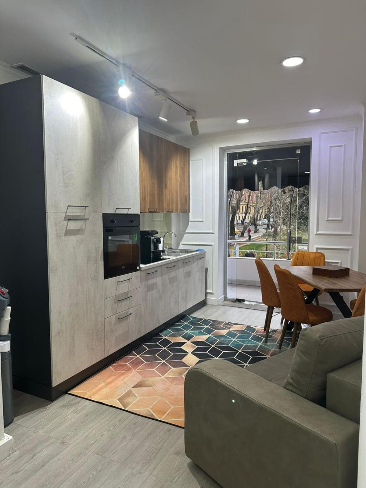 Park View Central Apartment Tiran Dış mekan fotoğraf